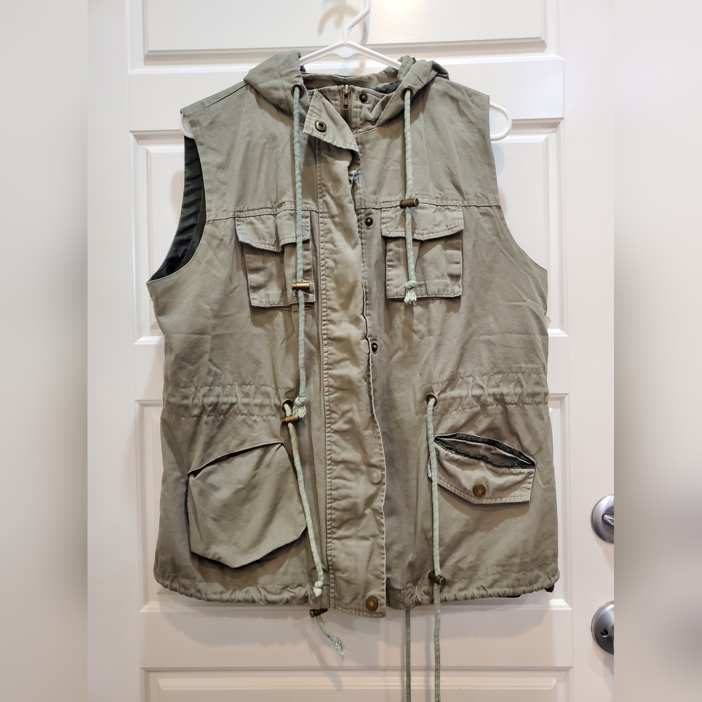 Cargo Vest‎